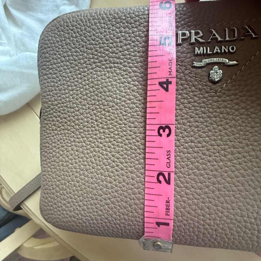 Lot of 2X ‼️Gucci Gray Marmont crossbody & Prada crossbody purse 💖 - Picture 3 of 16